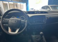 TOYOYA HILUX.