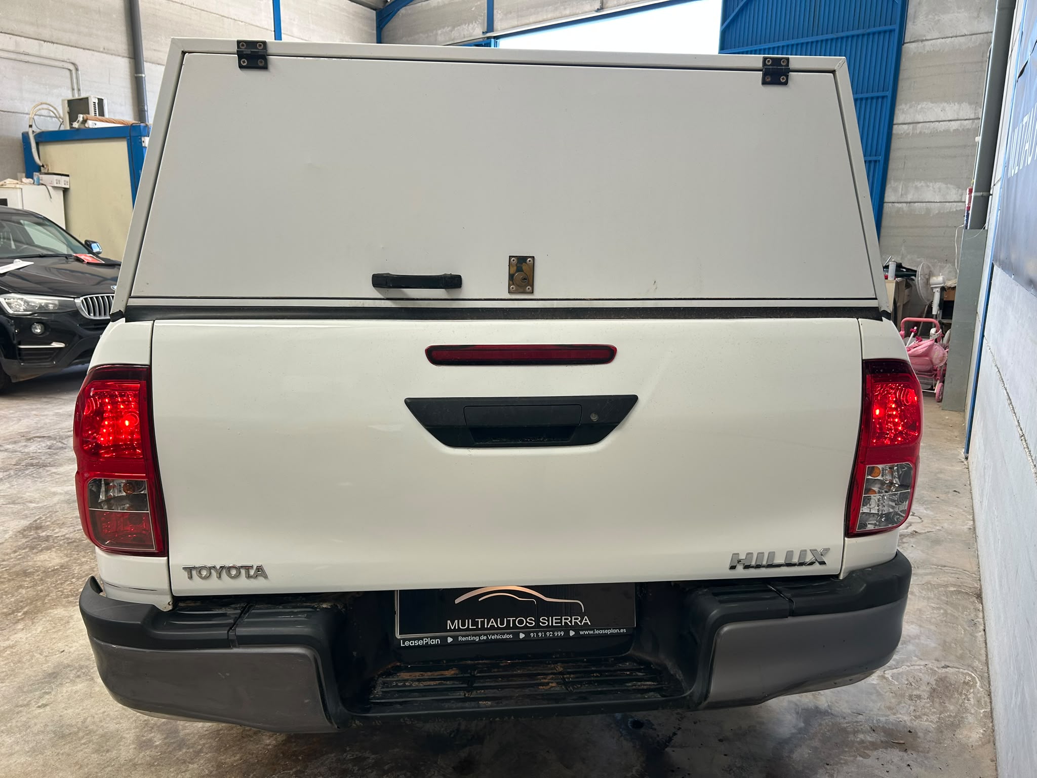 TOYOYA HILUX.